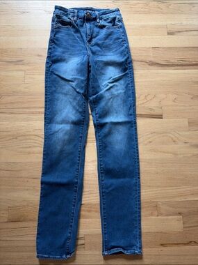 American Eagle next level stretch Women’s Curvy High Rise Skinny 4L